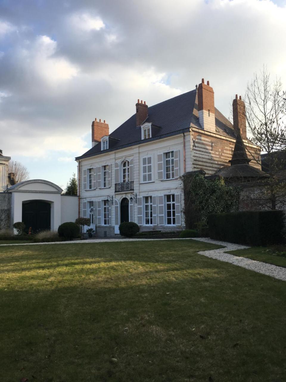 Entre Cour Et Jardin Bed & Breakfast Arras Exterior photo